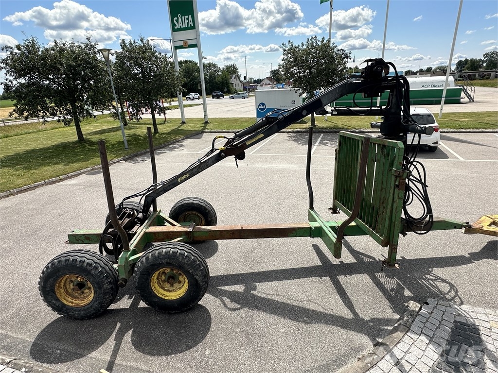 Bredöl 40-30 Metsäperävaunut