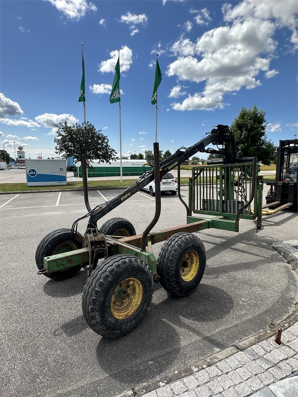 Bredöl 40-30 Metsäperävaunut