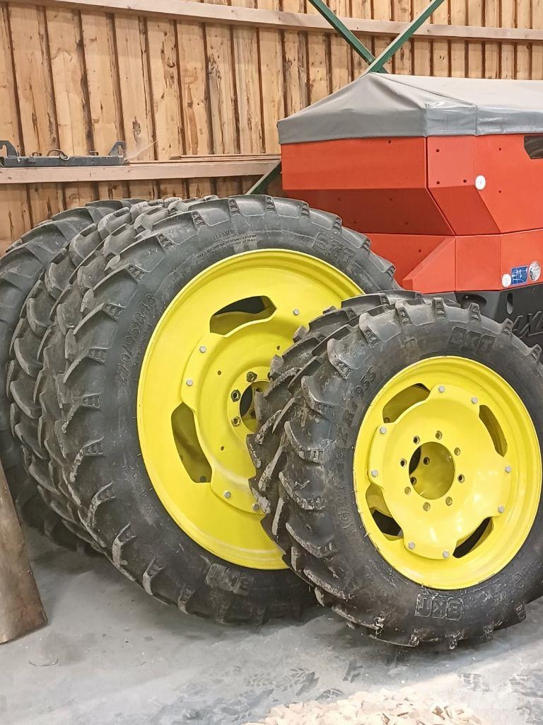 BKT Radodlings Hjul John Deere 270/95R32 /270/95R48 Egyéb mezőgazdasági gépek
