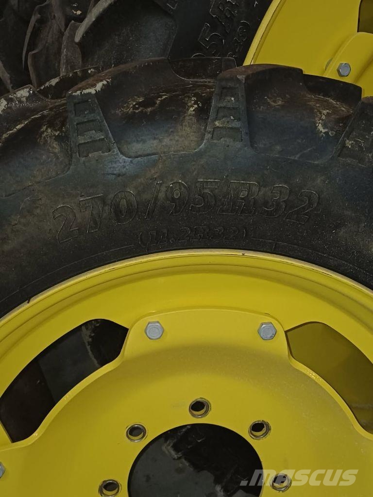 BKT Radodlings Hjul John Deere 270/95R32 /270/95R48 Egyéb mezőgazdasági gépek