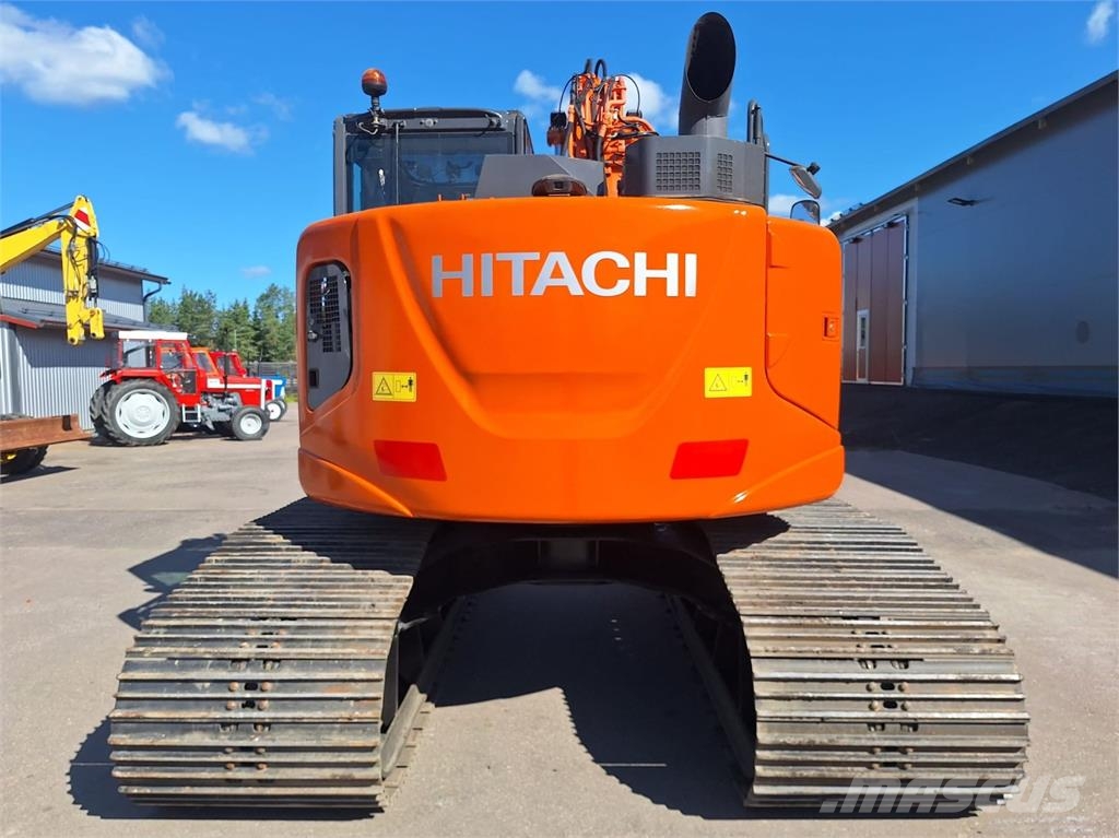Hitachi ZX135US-6  -SUOALUSTA- 履带挖掘机