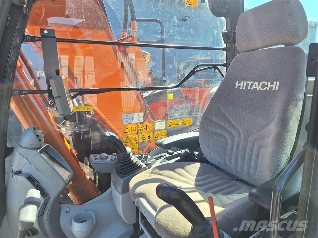 Hitachi ZX135US-6  -SUOALUSTA- 履带挖掘机