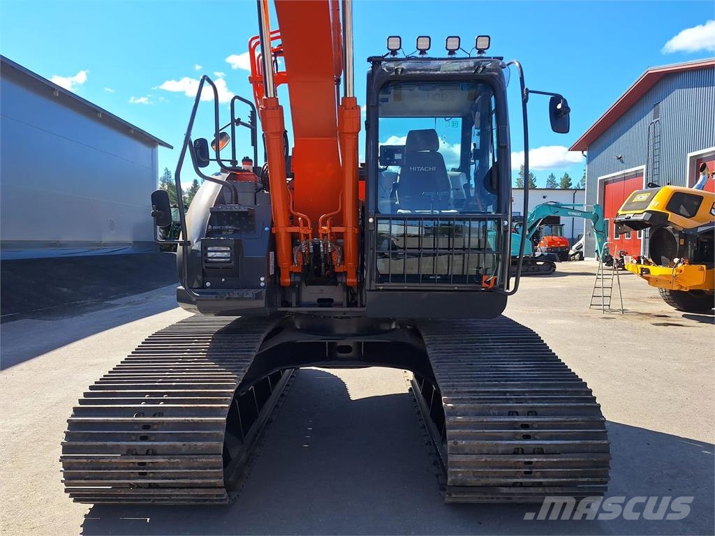 Hitachi ZX135US-6  -SUOALUSTA- 履带挖掘机