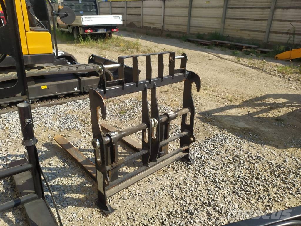 JCB 555-210 R مناولات متداخلة