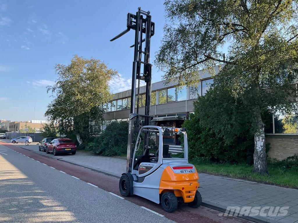 Still RX 60-40/600 4000KG 6.00METER HEFTRUCK Elektriskie autoiekrāvēji