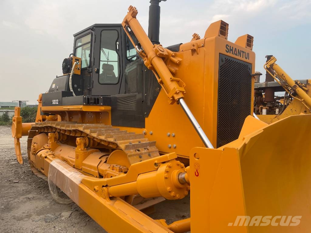 Shantui SD 32 履帶推土機