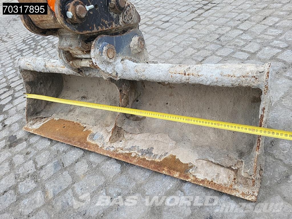 Doosan DX27 Z 3 Buckets Miniexcavadoras