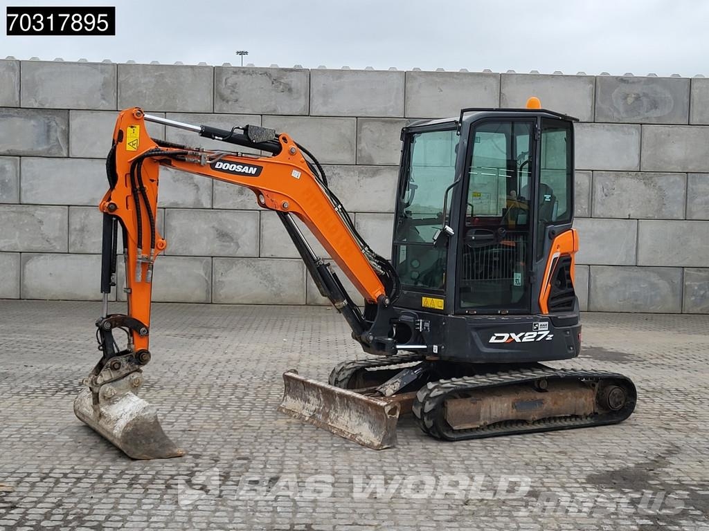 Doosan DX27 Z 3 Buckets Miniexcavadoras