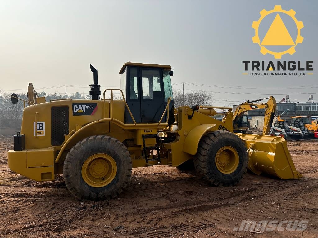 CAT 950 H Gumikerekes homlokrakodók