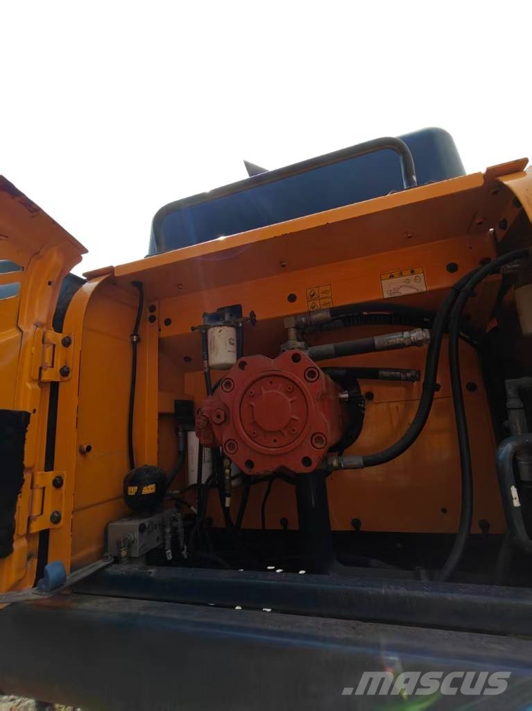 Hyundai 520L-9VS حفارات زحافة