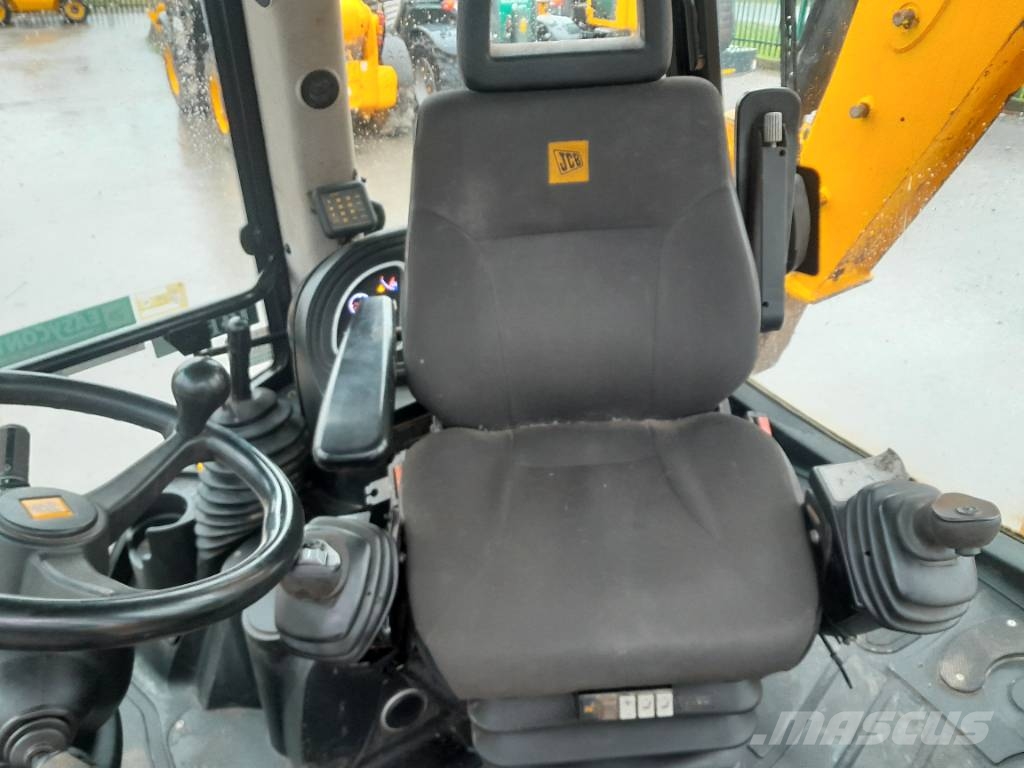 JCB 3 CX Midigraafmachines 7t - 12t