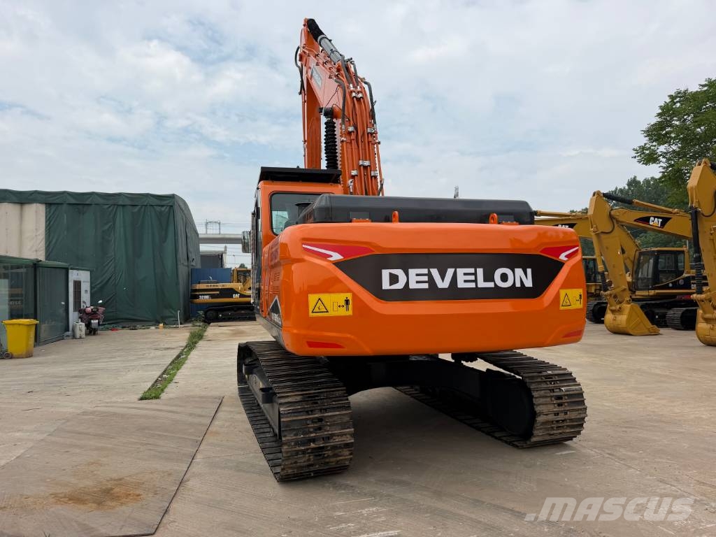 Develon DX225 Raupenbagger