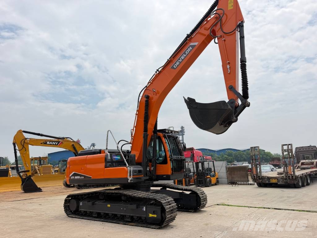 Develon DX225 Raupenbagger