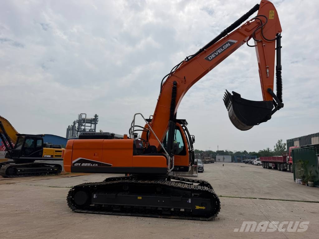 Develon DX225 Raupenbagger