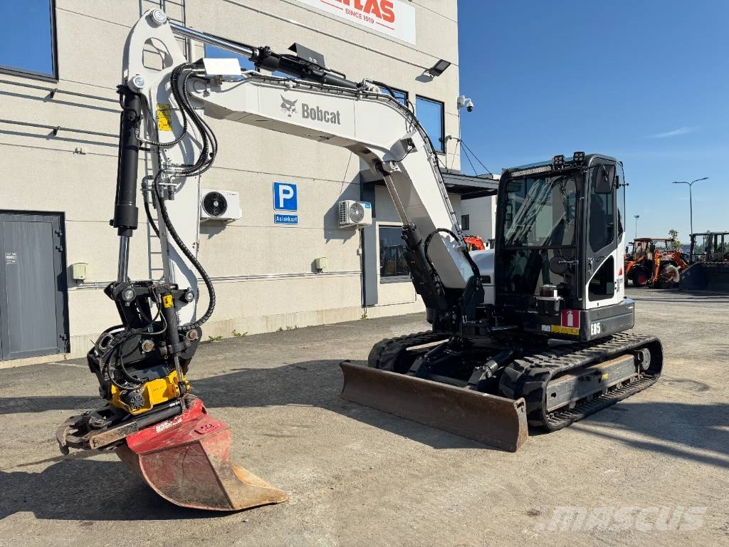 Bobcat E85 PYÖRITTÄJÄLLÄ Mini excavators  7t - 12t