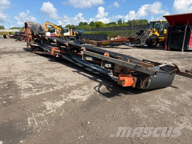 Finlay 693 SuperTrak Used Conveyor Hydraulic Iseliikuvad sõelad