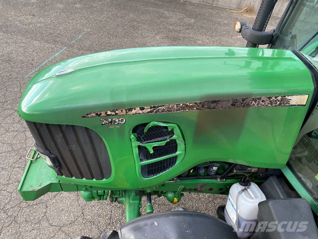 John Deere 7430 Premium Autopower 40km/h endommagé الجرارات