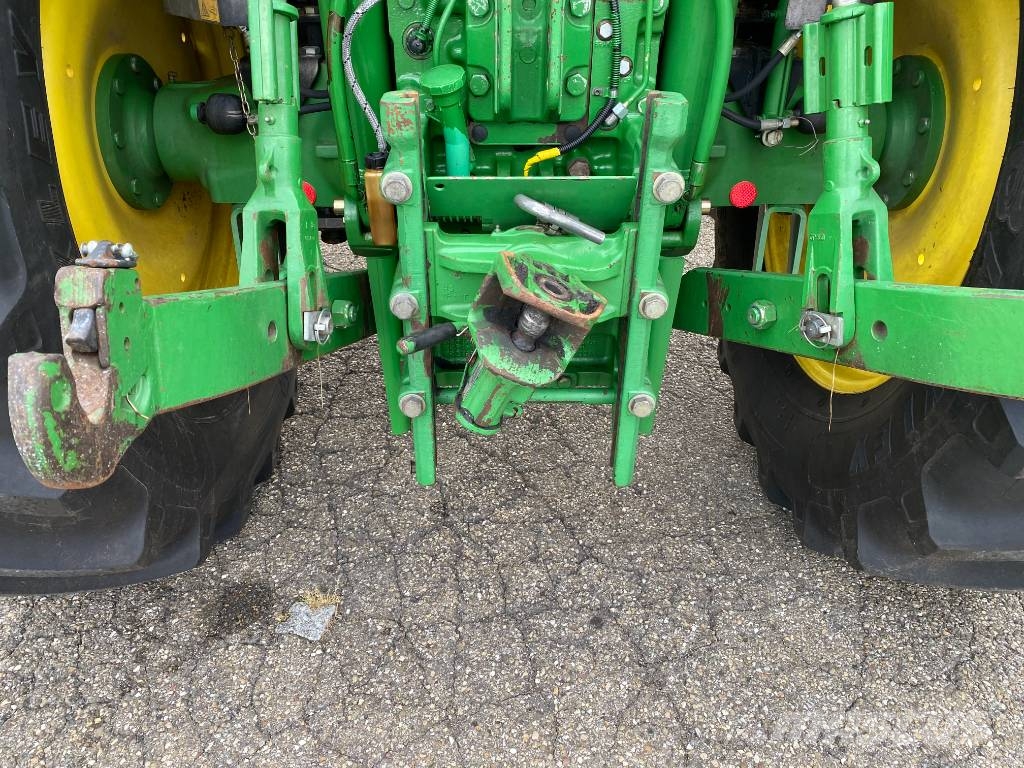 John Deere 7430 Premium Autopower 40km/h endommagé الجرارات