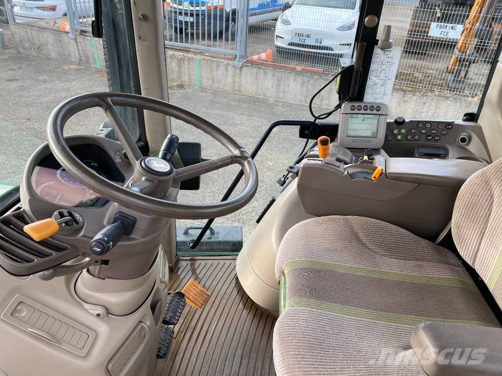 John Deere 7430 Premium Autopower 40km/h endommagé الجرارات