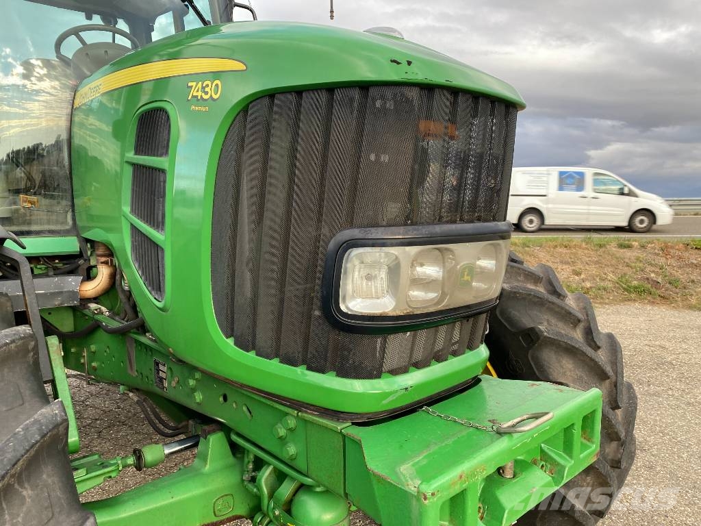 John Deere 7430 Premium Autopower 40km/h endommagé الجرارات