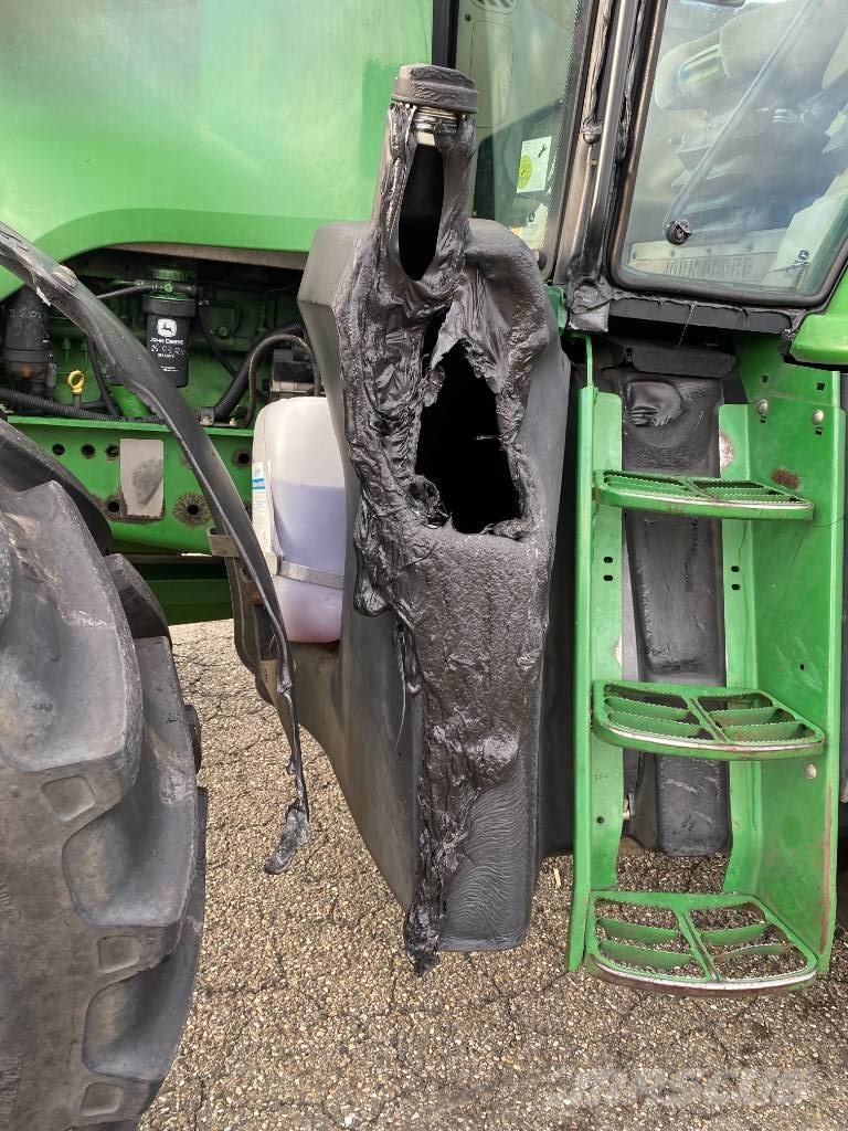 John Deere 7430 Premium Autopower 40km/h endommagé الجرارات