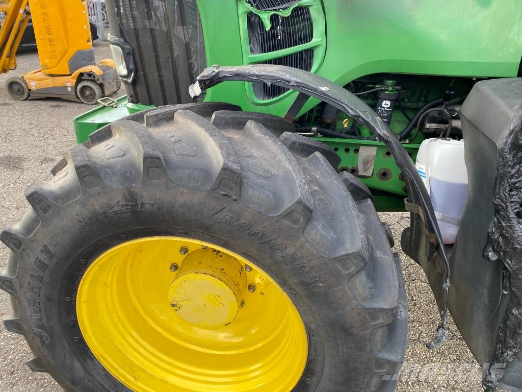 John Deere 7430 Premium Autopower 40km/h endommagé الجرارات
