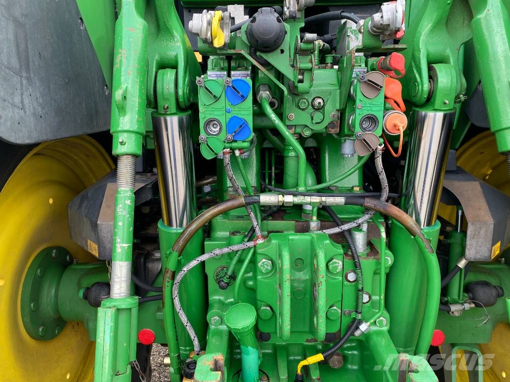 John Deere 7430 Premium Autopower 40km/h endommagé الجرارات