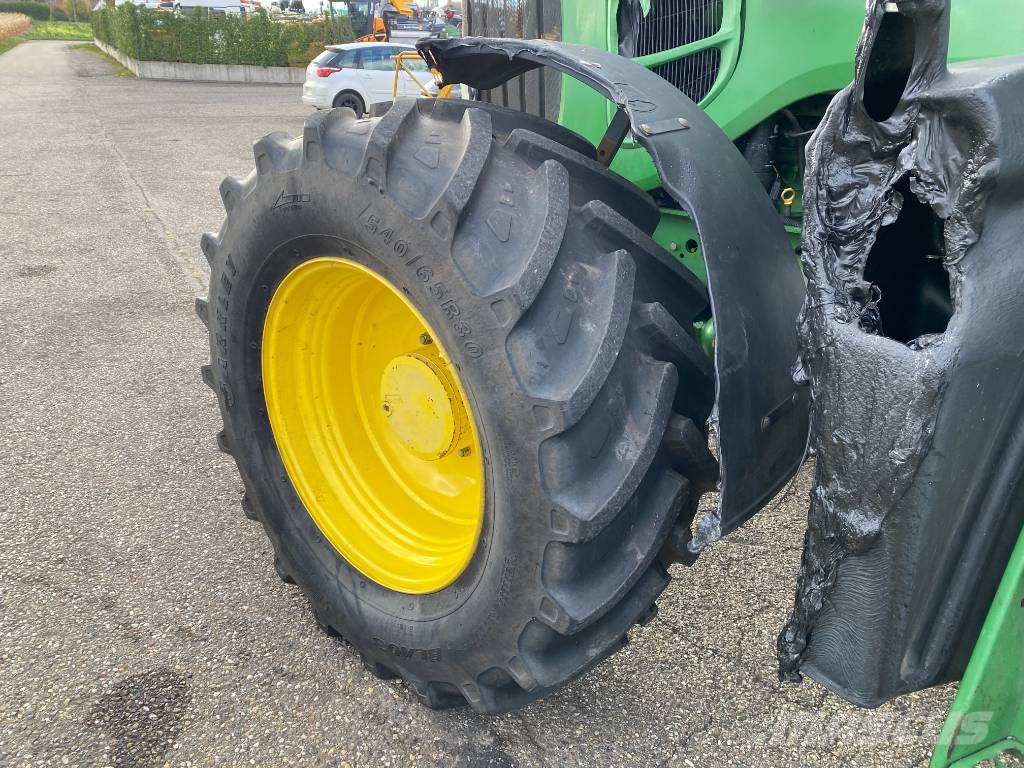 John Deere 7430 Premium Autopower 40km/h endommagé الجرارات