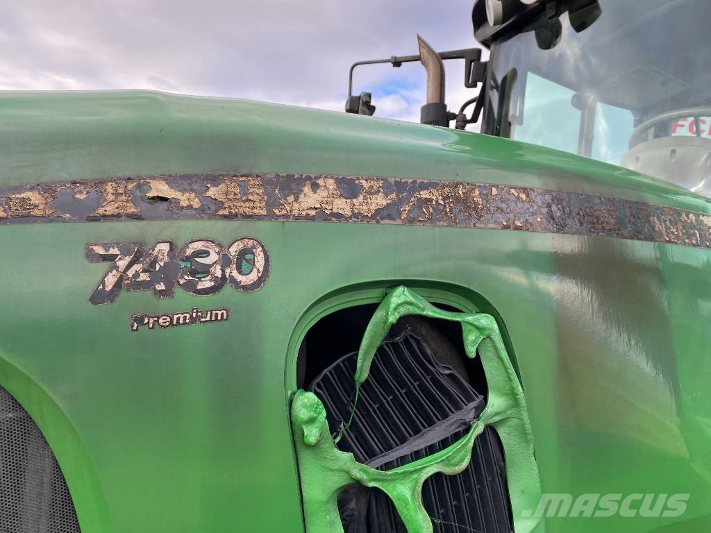 John Deere 7430 Premium Autopower 40km/h endommagé الجرارات