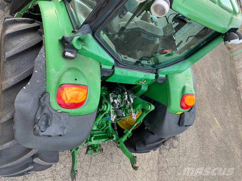 John Deere 7430 Premium Autopower 40km/h endommagé الجرارات