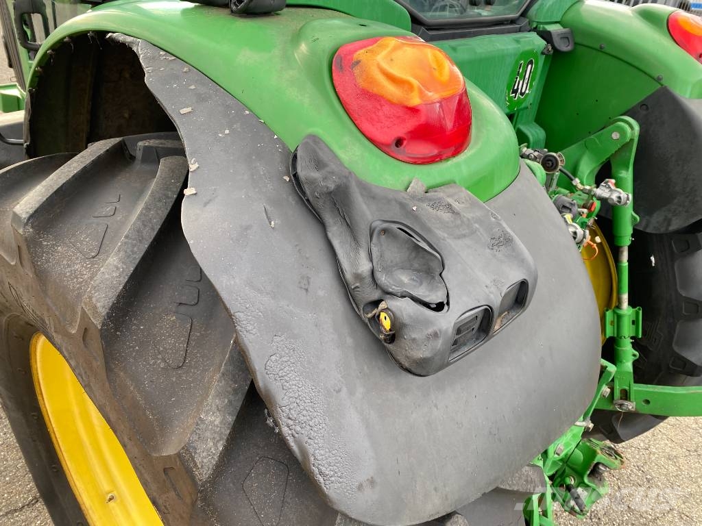 John Deere 7430 Premium Autopower 40km/h endommagé الجرارات