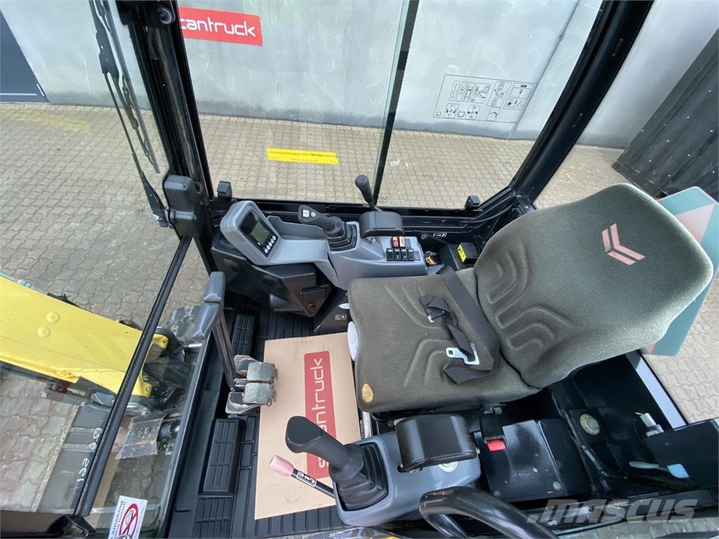 Yanmar SV22 Bageri točkaši