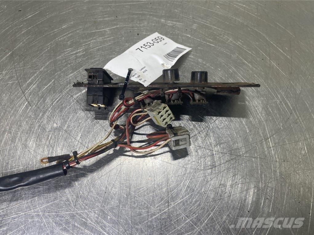 Liebherr A316-5009674-Display unit/Armaturenbrett/Dashboard 電子設備