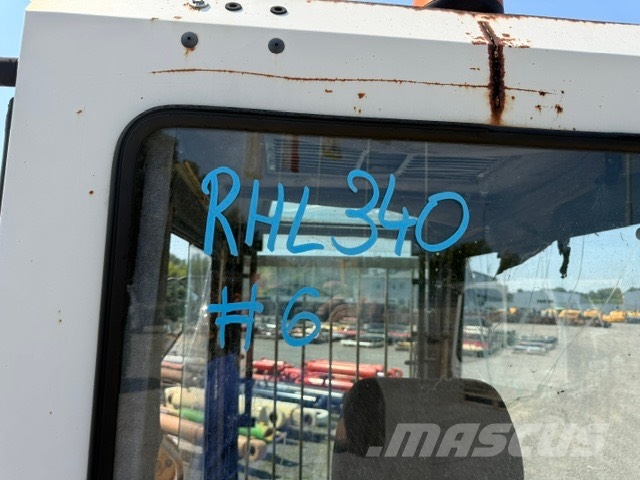 Fuchs RHL 340 USED CAB Kabiny a interiér