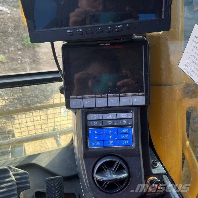 Komatsu PC360 حفارات زحافة