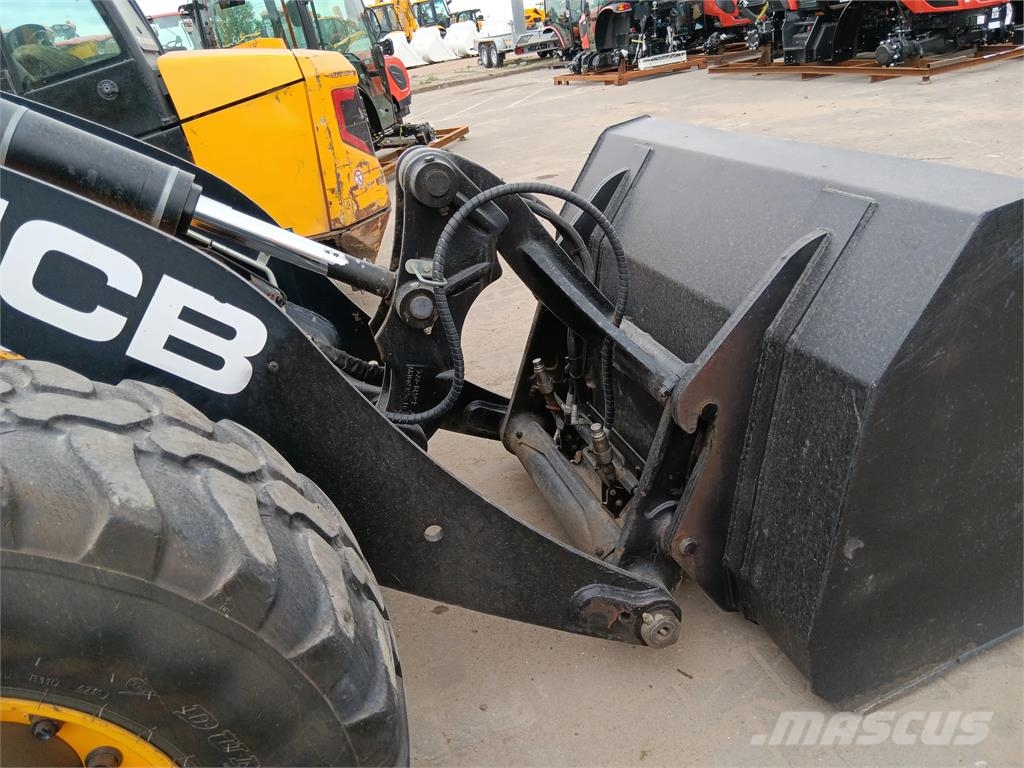 JCB 409 لوادر بعجل