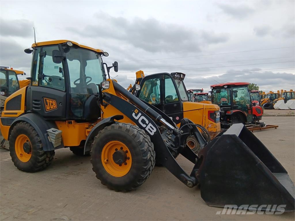 JCB 409 لوادر بعجل