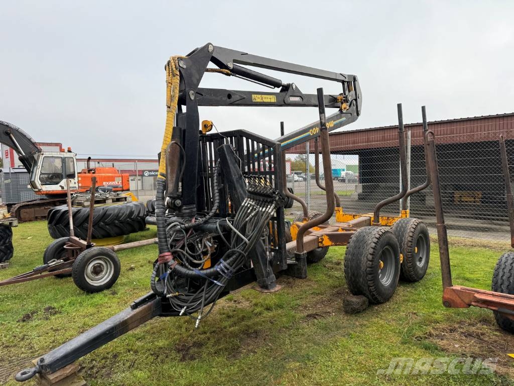 Mowi Skogskärra 12 ton Kitos priekabos