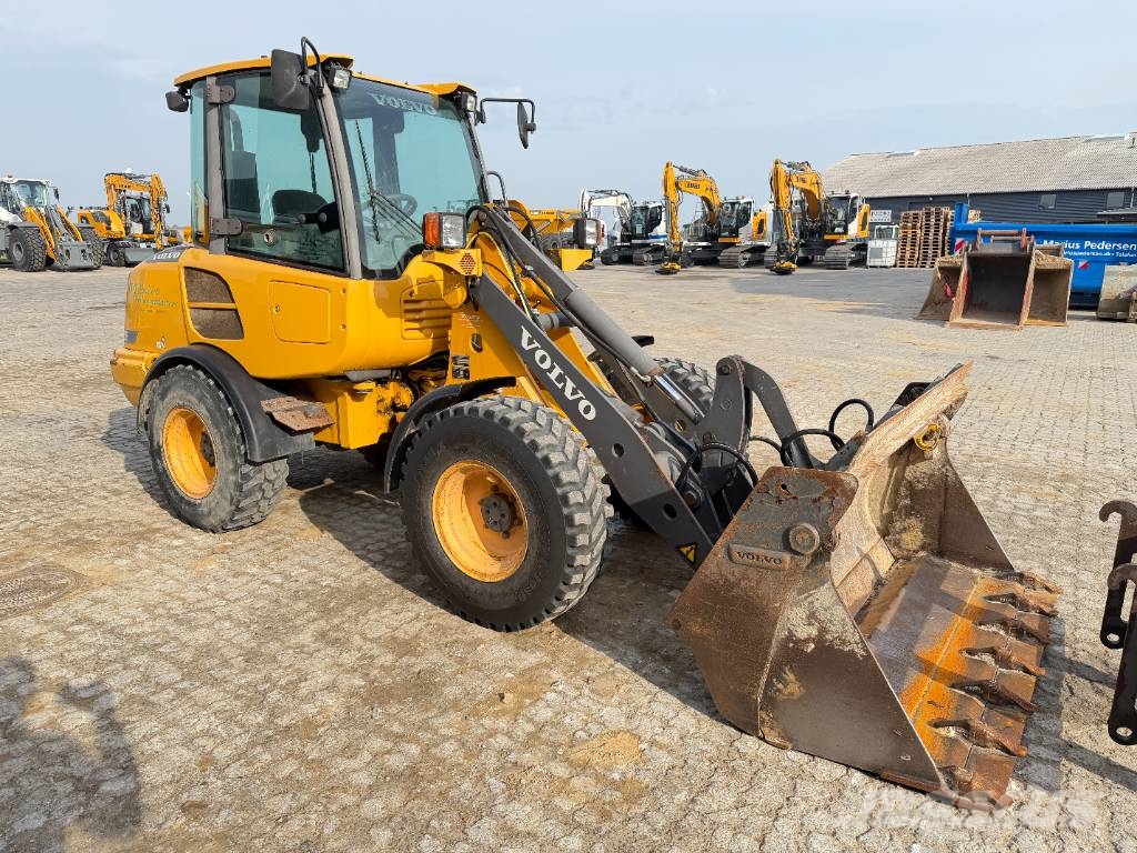 Volvo L 25 F Фронтальные погрузчики