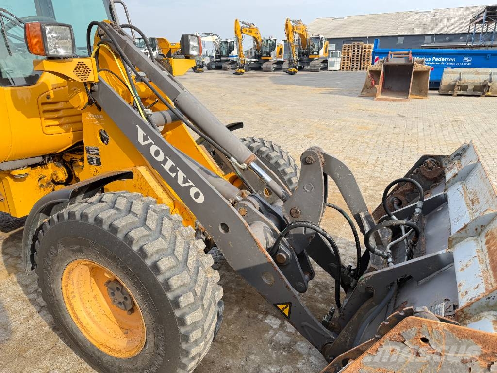 Volvo L 25 F Фронтальные погрузчики