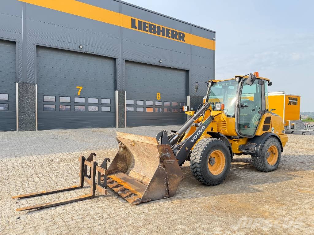 Volvo L 25 F Фронтальные погрузчики