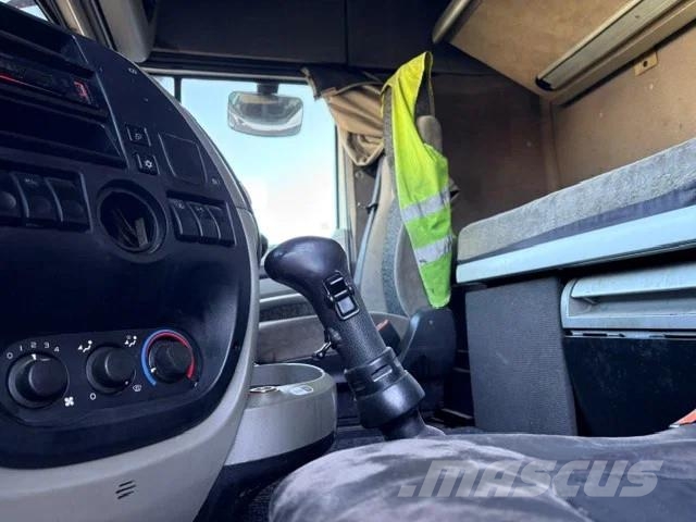 DAF XF 105.460 SPACECAB (ZF16 MANUAL GEARBOX / EURO 5 Sattelzugmaschinen