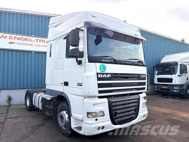 DAF XF 105.460 SPACECAB (ZF16 MANUAL GEARBOX / EURO 5 Sattelzugmaschinen