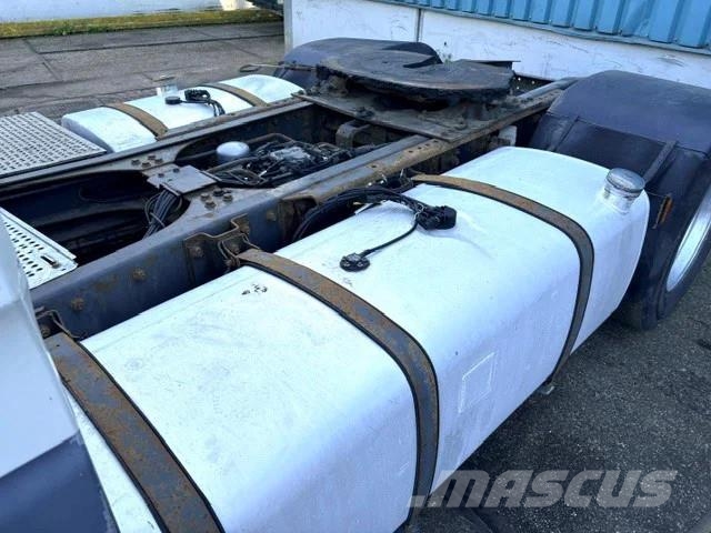 DAF XF 105.460 SPACECAB (ZF16 MANUAL GEARBOX / EURO 5 Sattelzugmaschinen