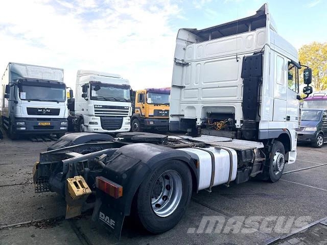 DAF XF 105.460 SPACECAB (ZF16 MANUAL GEARBOX / EURO 5 Sattelzugmaschinen