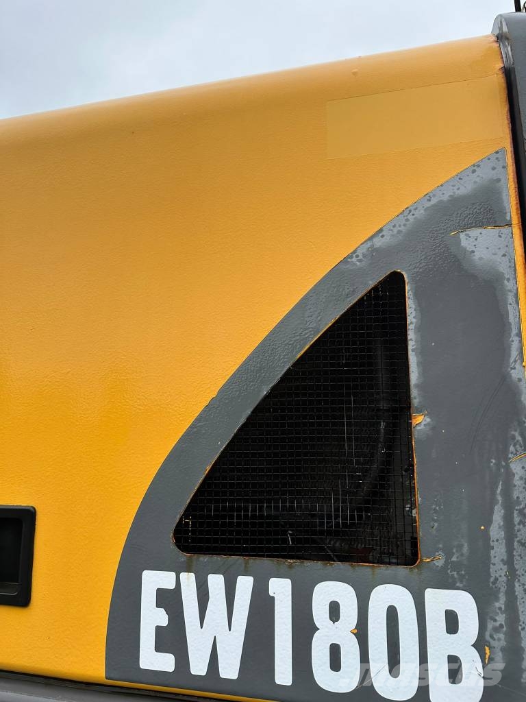 Volvo EW180B Колёсные экскаваторы