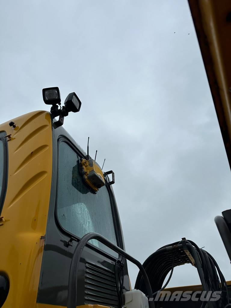 Volvo EW180B Колёсные экскаваторы