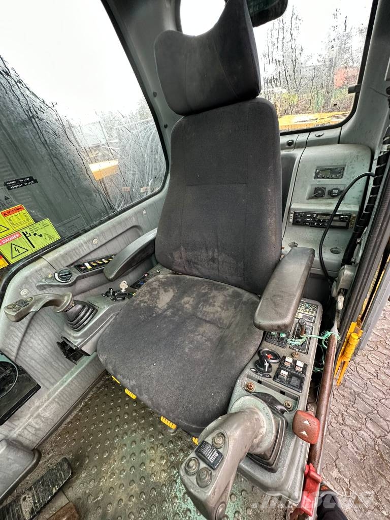 Volvo EW180B Колёсные экскаваторы