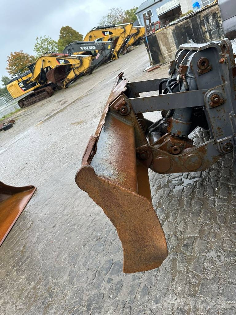 Volvo EW180B Колёсные экскаваторы