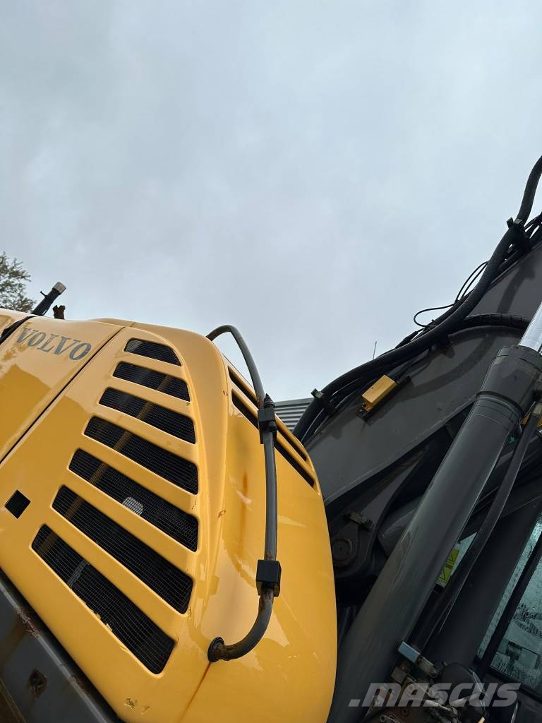 Volvo EW180B Колёсные экскаваторы